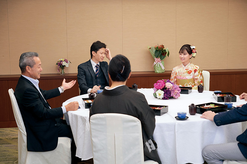 お出かけ先別着物のTPO】結婚式に出席する時の着物は？ | 谷屋呉服店