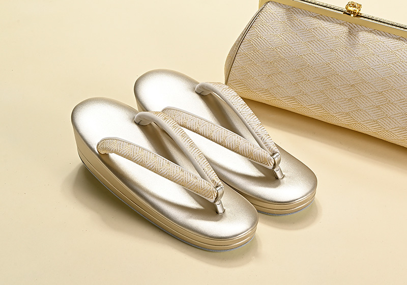 フォーマル（礼装）向きの草履