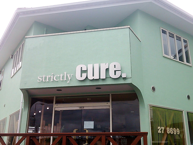 Strictly CURE（キュア）