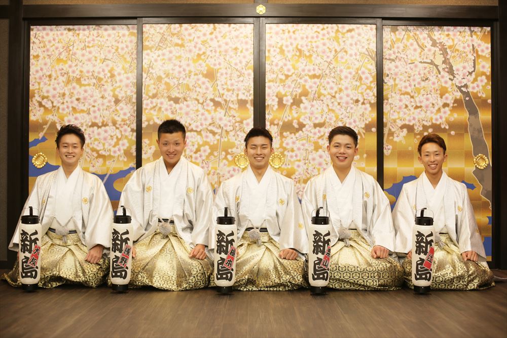 千葉県香取市谷屋で成人式前撮り　男性袴撮影でお仲間同士のお揃い衣装がすてきです