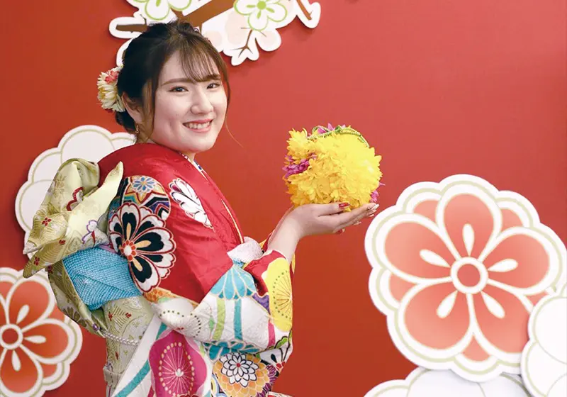 素敵なスタイリングの振袖の女性