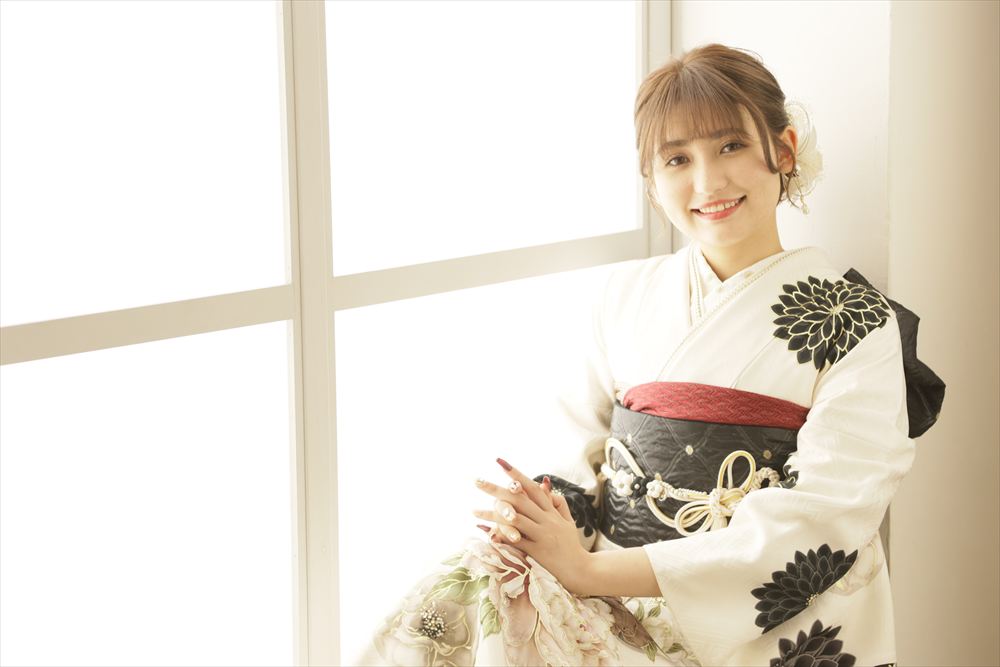 白　黒　花
