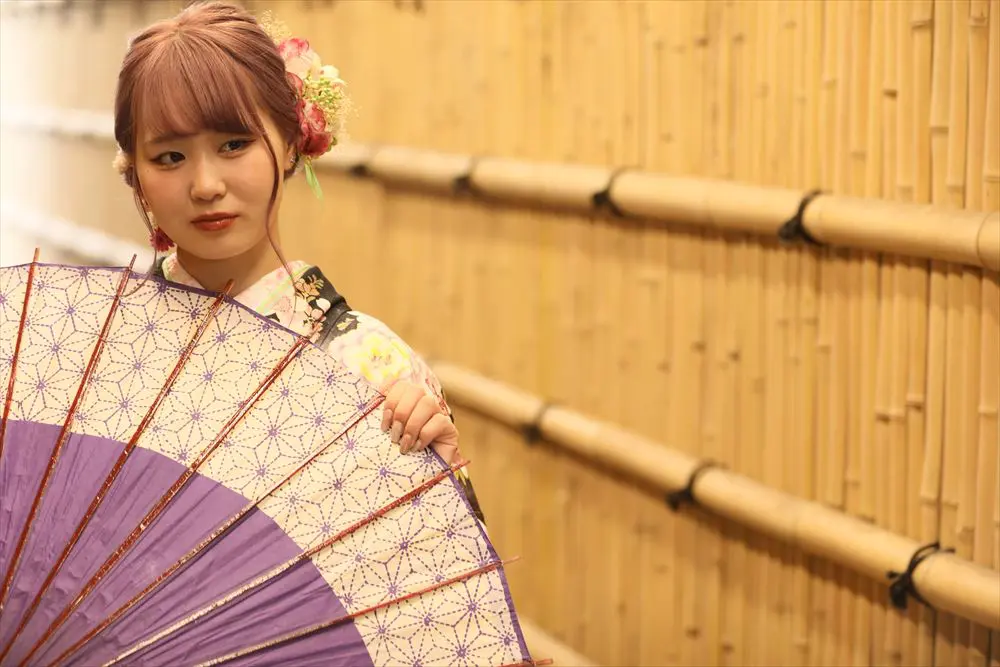 白　黒　花