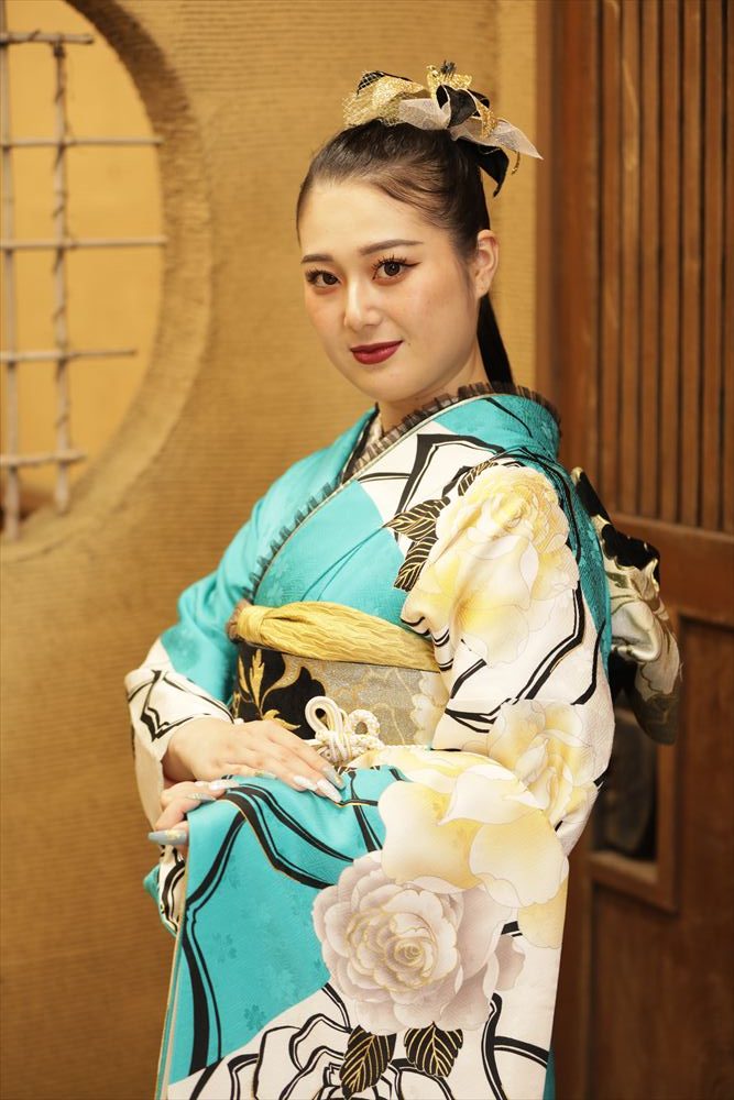 水色　白　バラ