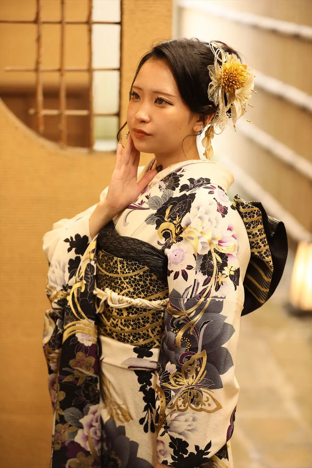 白　黒　蝶　妖艶
