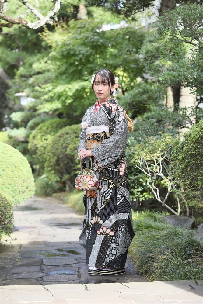黒　グレー