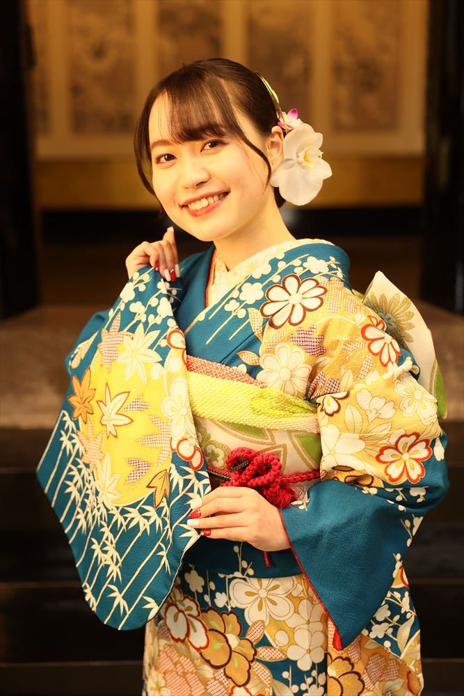 青　白　花