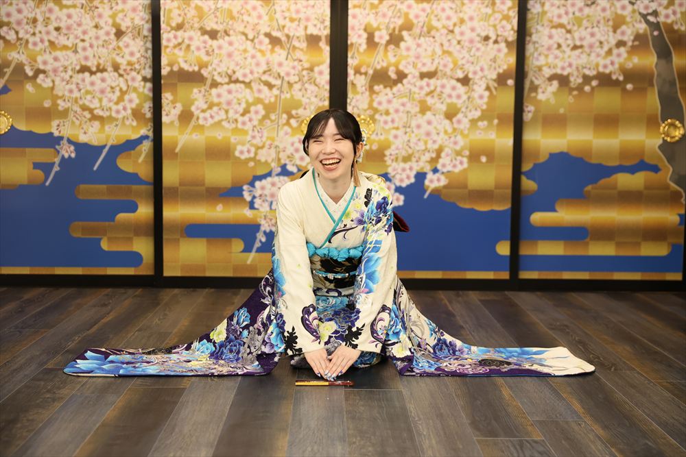 青　白　花
