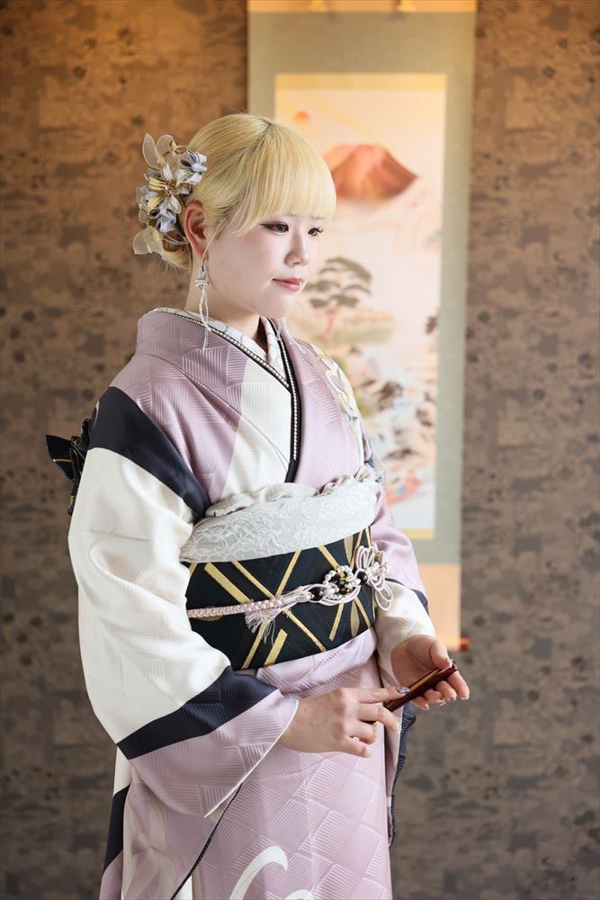 白　紫　