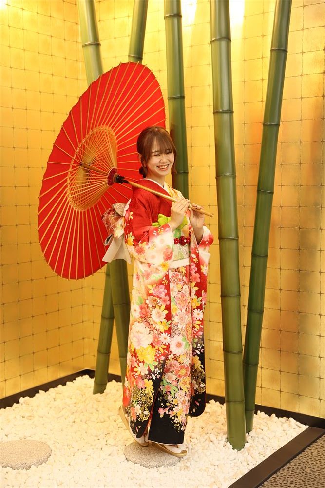 赤　白　花