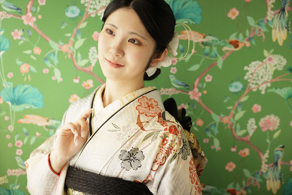 白　黒　花　