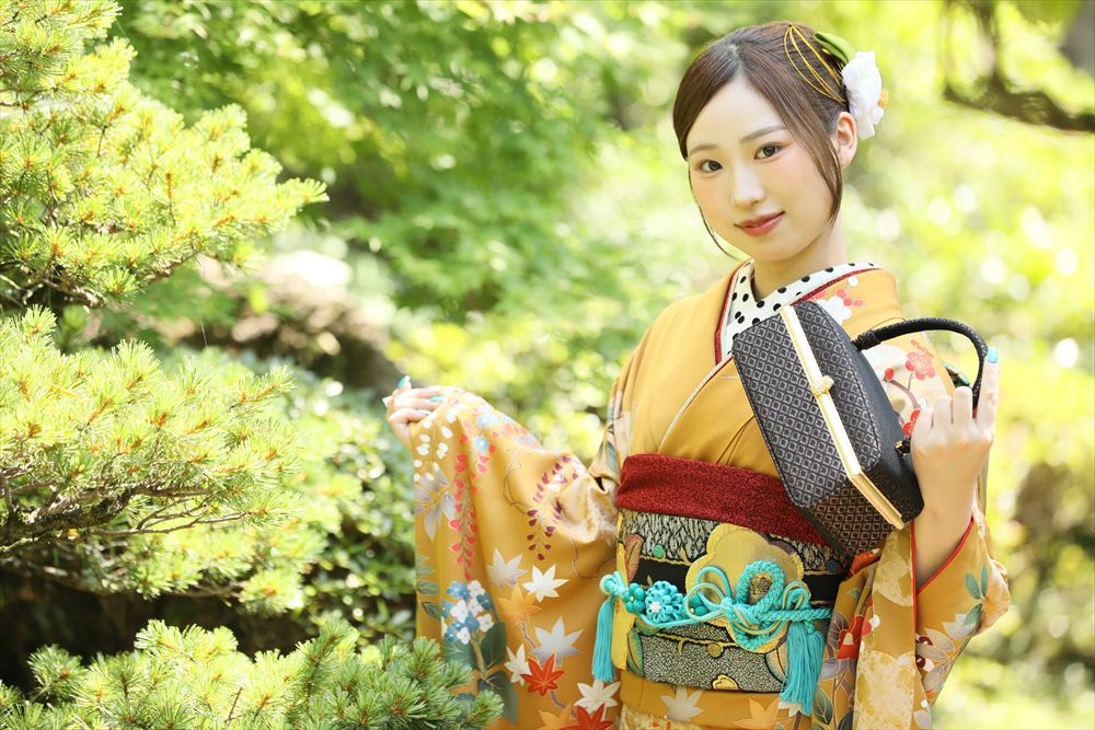 からし色　花