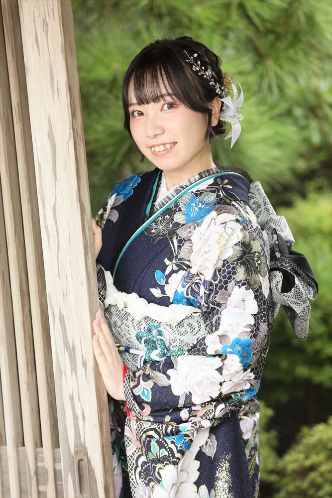 青　白　花